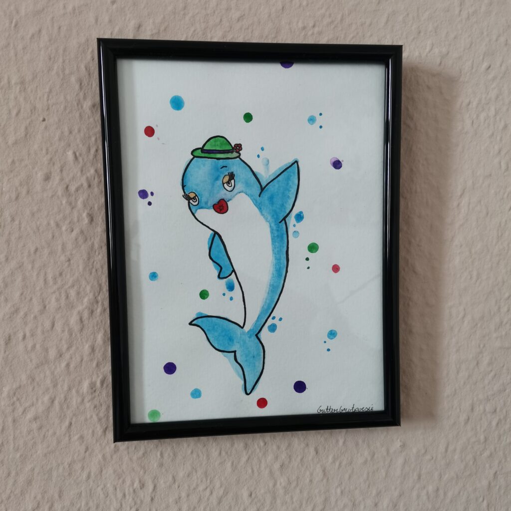 Handgemalter geschminkter Delfin mit Hut, Aquarellbild von butterbrotpoesie. Auftragsbild